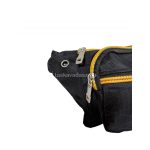 Vékony férfi övtáska, három zsebbel.