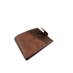 Férfi pénztárca átlátszó kártyatartókkal.