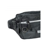 Férfi övtáska, fényvisszaverő csíkkal az elején.