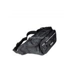 Férfi övtáska, fényvisszaverő csíkkal az elején.