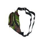 Terepmintás övtáska tépőzáras zsebbel.