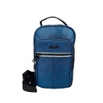 Férfi testtáska hátulján cipzáras zsebbel.