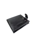 Férfi műbőr pénztárca és kártyatartó díszdobozban.