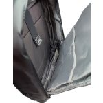 Férfi hátizsák laptoptartóval, USB kivezető nyílással.