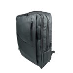 Férfi hátizsák laptoptartóval, USB kivezető nyílással.