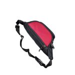 Piros övtáska elején "SPORT" felirattal.