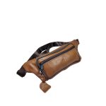 Lapos műbőr férfi övtáska.