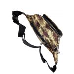 Színes, terepmintás férfi övtáska.