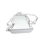 Kétfunkciós női hátizsák, osztott belső térrel.