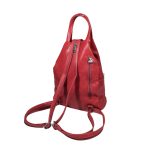 Piros női hátizsák és válltáska elején kettő zsebbel.