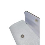 Ezüst alkalmi táska.