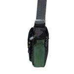 Férfi orkán bélelt oldaltáska.