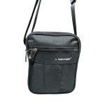 Adventurer férfi fekete kisméretű oldaltáska.