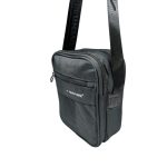 Adventurer férfi fekete kisméretű oldaltáska.