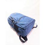 Kék férfi hátizsák, három cipzáros rekesszel.