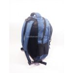 Kék férfi hátizsák, három cipzáros rekesszel.