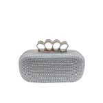 Strasszköves alkalmi táska gyűrűkkel.