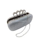 Strasszköves alkalmi táska gyűrűkkel.