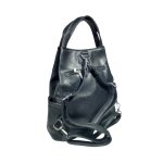 Fekete női többfunkciós táska lecsatolható pántokkal.