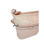 Silvia Rosa női oldaltáska csipke mintával.