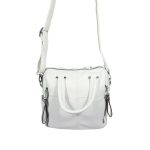 Fehér női hátizsák, kézitáska, és oldaltáska egyben. 