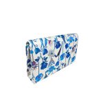 Virágmintás női borítéktáska.